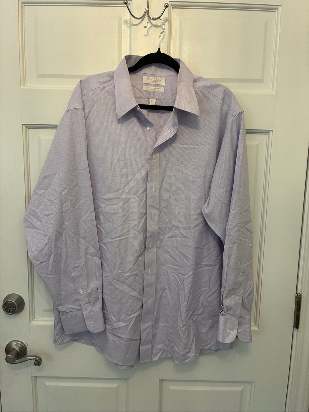 Men's Light Lavender Dress Shirt with Spread Collar